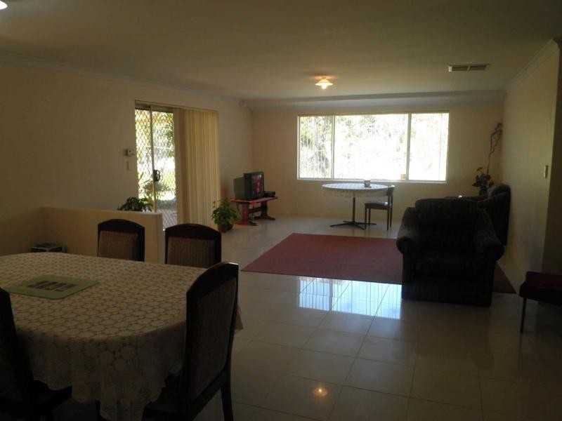 3 Peridot track, Banksia Grove WA 6031