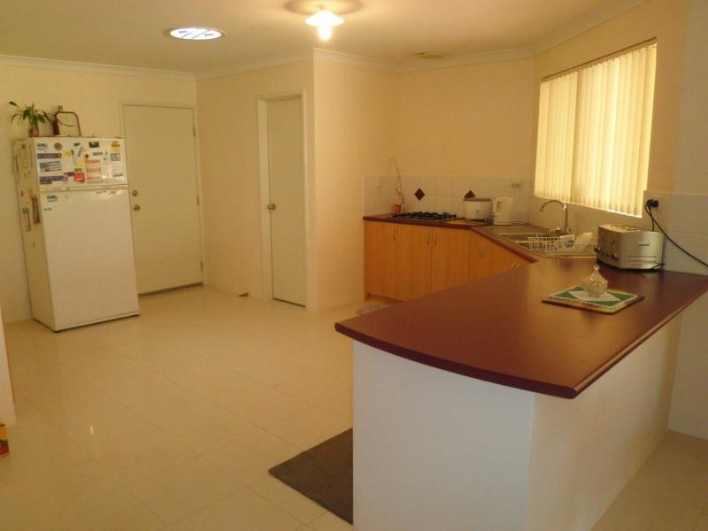 3 Peridot track, Banksia Grove WA 6031