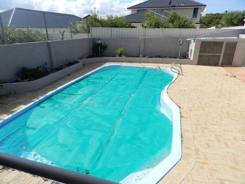 6 Lynton Court, Yanchep WA 6035