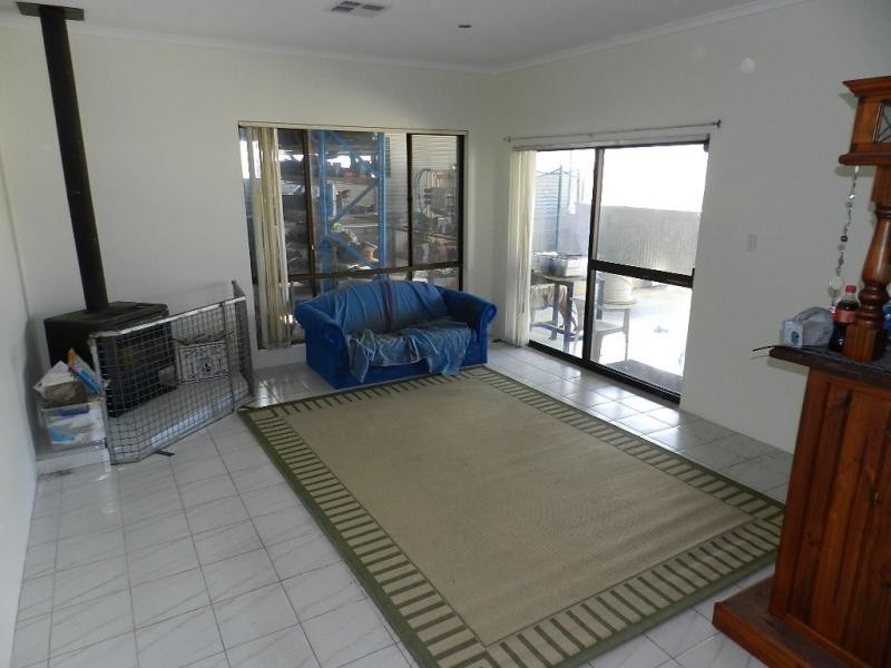 6 Lynton Court, Yanchep WA 6035