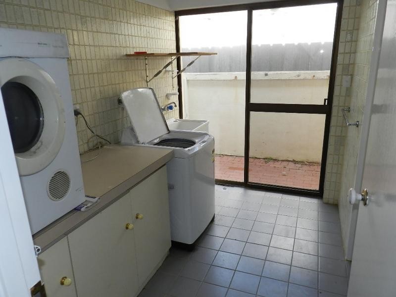 6 Lynton Court, Yanchep WA 6035