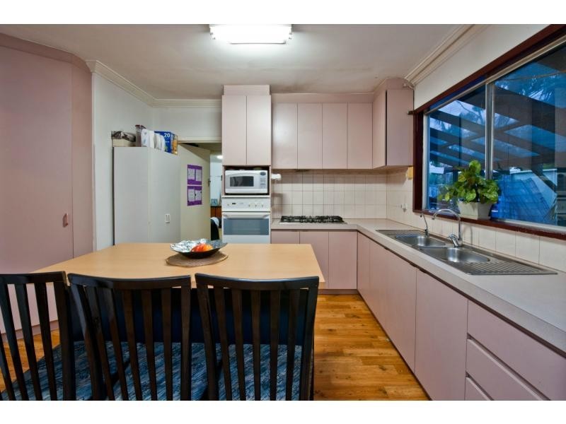 7 James Street, Mariginiup WA 6078