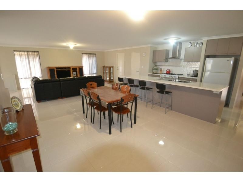 109 Sundowner Meander, Banksia Grove WA 6031