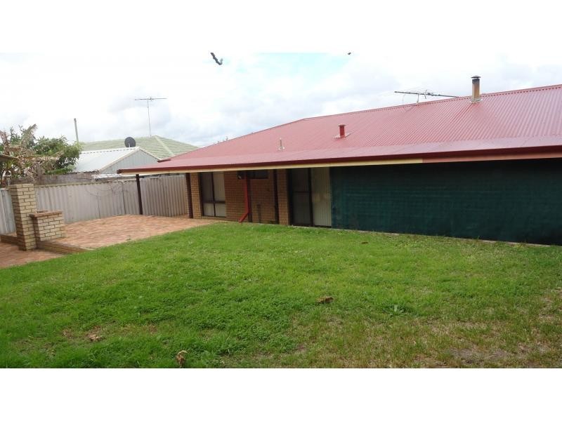 9 Trotman Crescent, Yanchep WA 6035