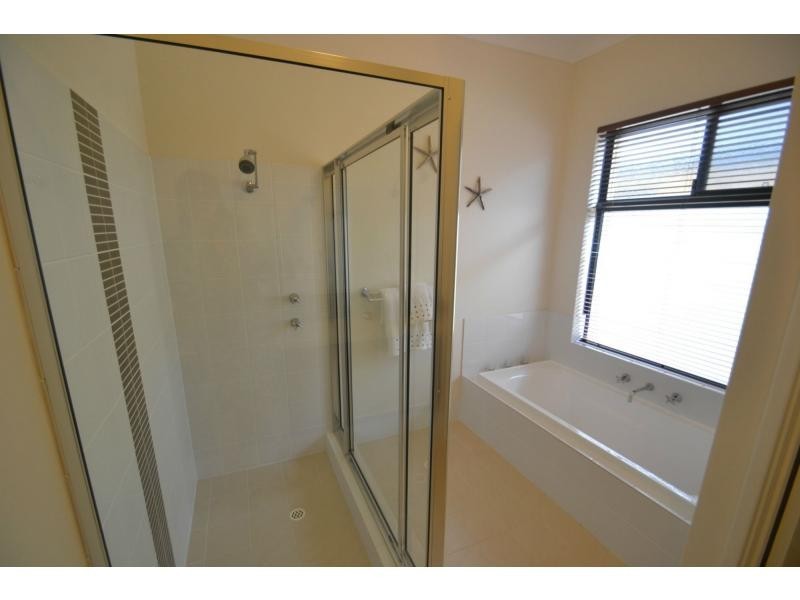 107 Sundowner Meander, Banksia Grove WA 6031