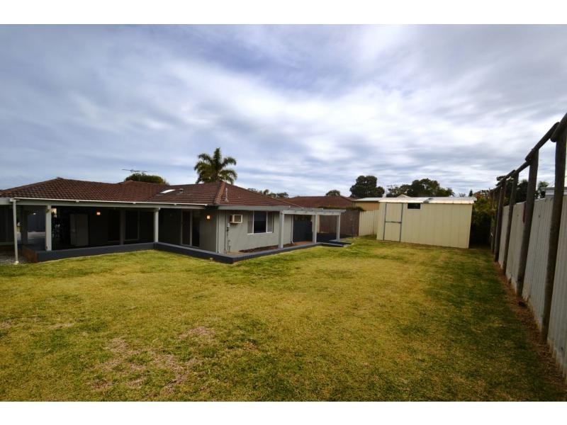 7 Siren Road, Heathridge WA 6027