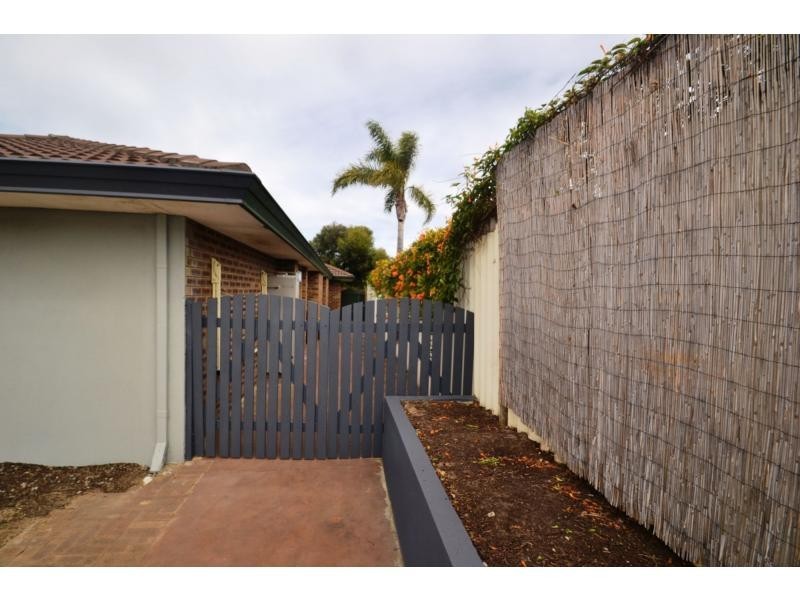 7 Siren Road, Heathridge WA 6027