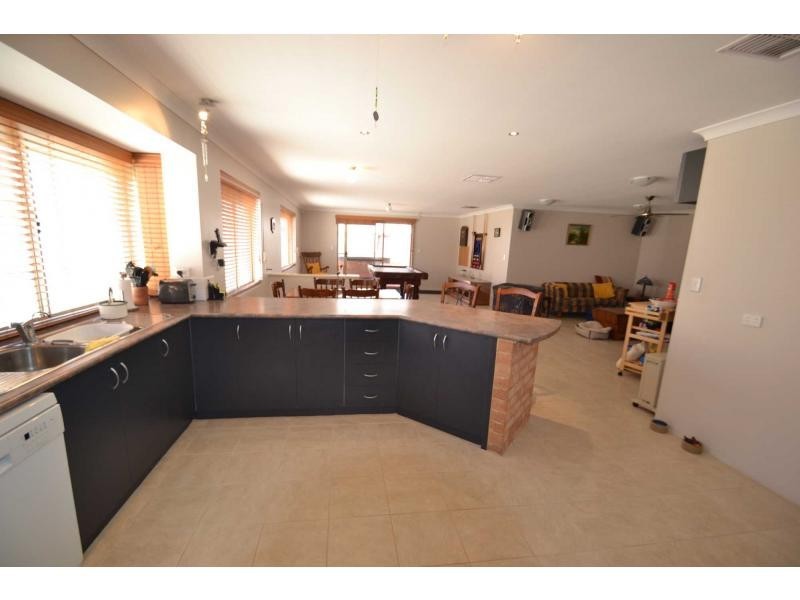 93 Millendon Street, Carramar WA 6031