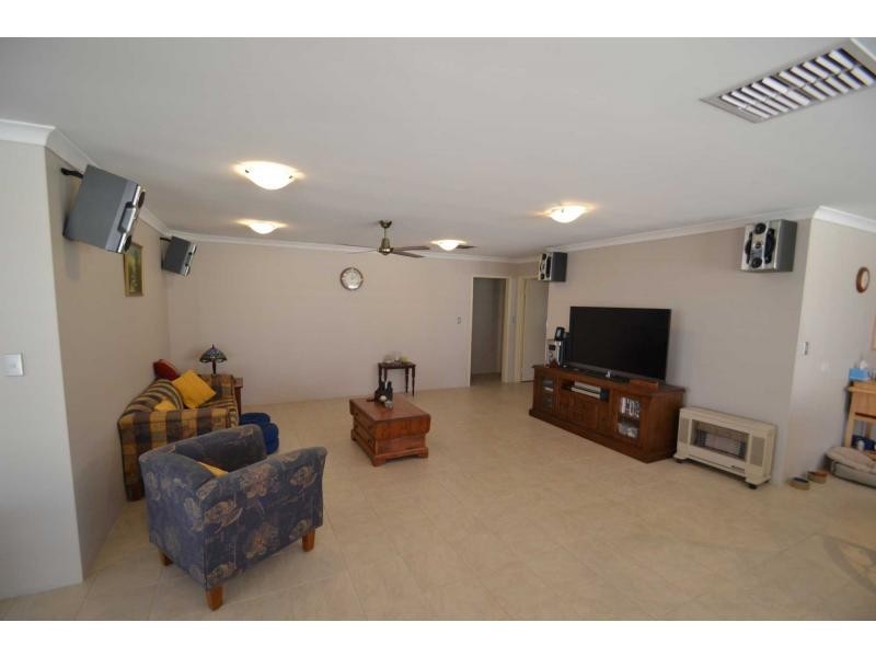 93 Millendon Street, Carramar WA 6031