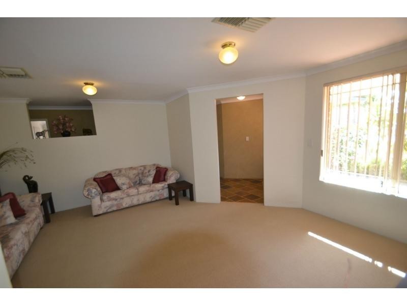 56 Monaltrie Loop, Carramar WA 6031