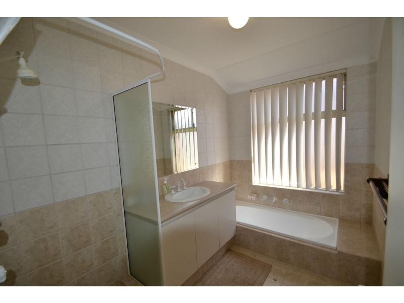 56 Monaltrie Loop, Carramar WA 6031