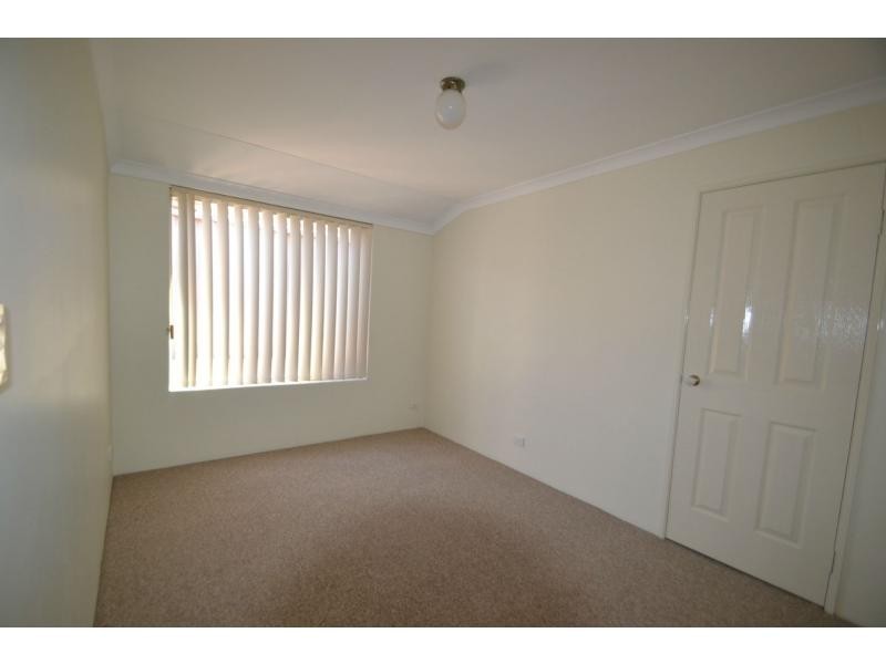 56 Monaltrie Loop, Carramar WA 6031