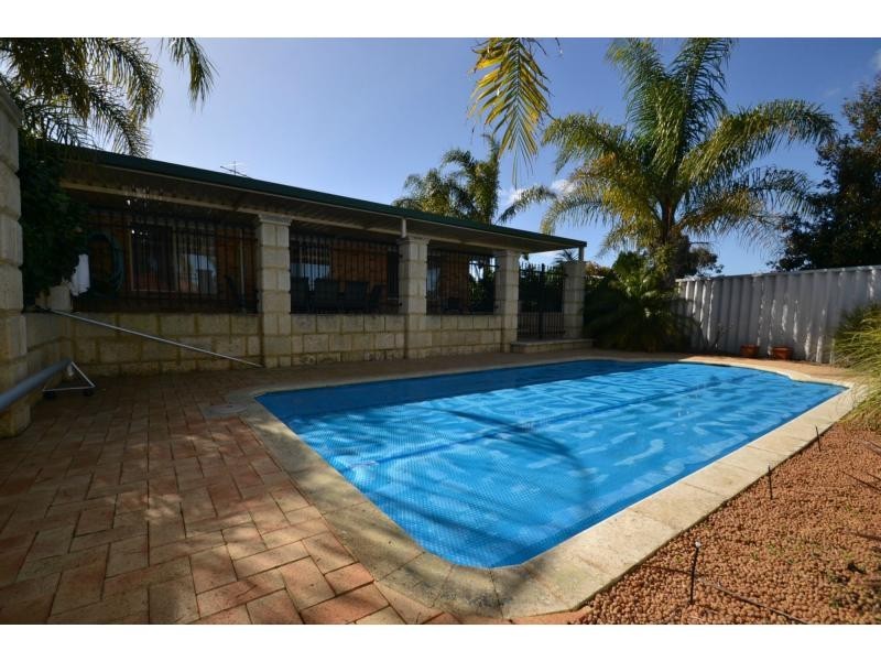 56 Monaltrie Loop, Carramar WA 6031