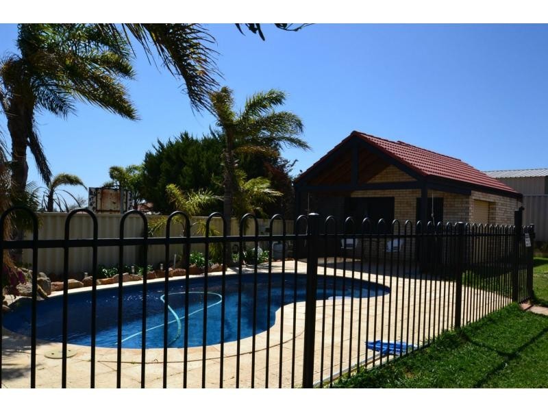 92 Santiago Parkway, Ocean Reef WA 6027