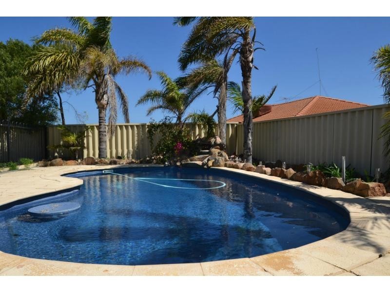 92 Santiago Parkway, Ocean Reef WA 6027