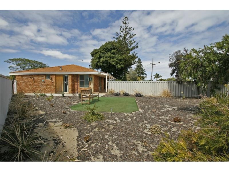 24 Rees Drive, Quinns Rocks WA 6030
