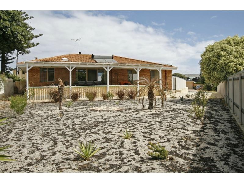 24 Rees Drive, Quinns Rocks WA 6030