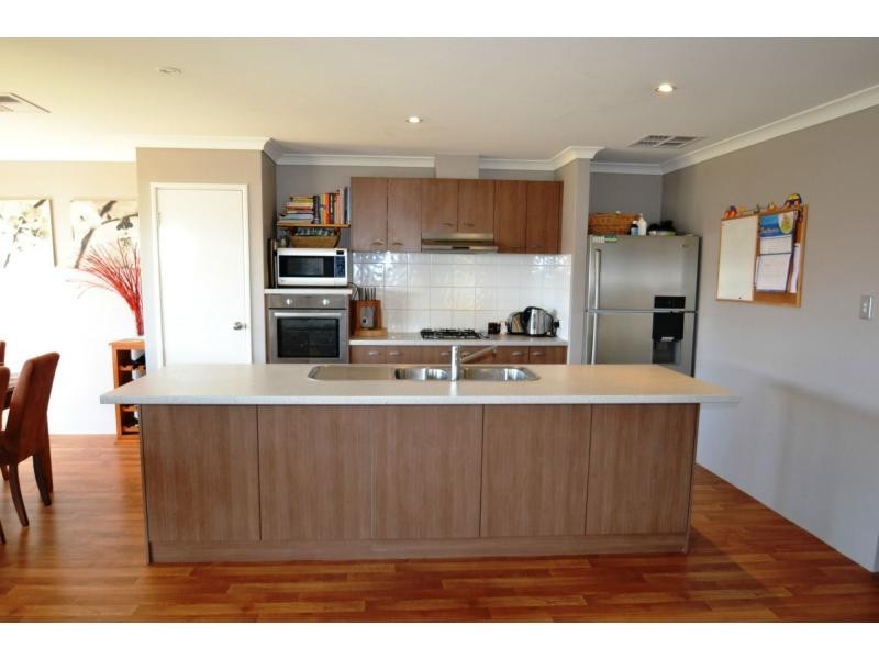 5 Belfast Crescent, Ridgewood WA 6030