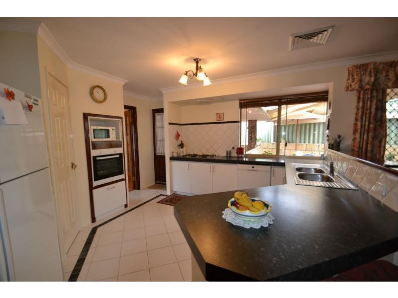 30 Gardiner Heights, Kinross WA 6028