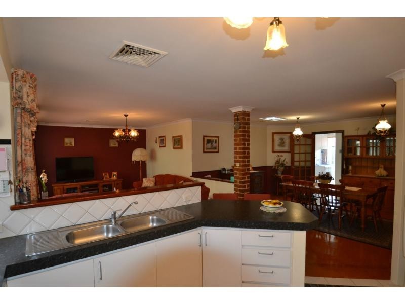 30 Gardiner Heights, Kinross WA 6028