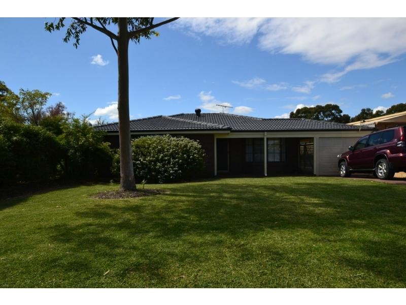 5 Davis Place, Heathridge WA 6027