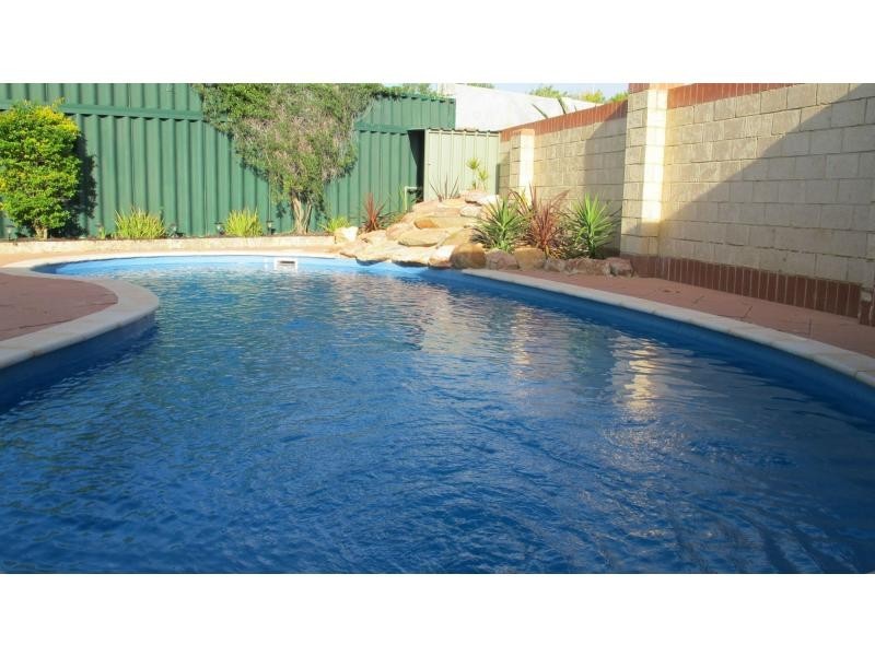 35 Eastleigh Loop, Currambine WA 6028