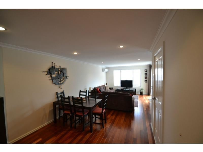 17 B Rosinski Circle, Tapping WA 6065