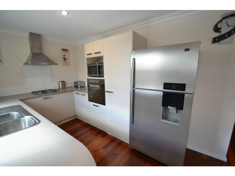17 B Rosinski Circle, Tapping WA 6065