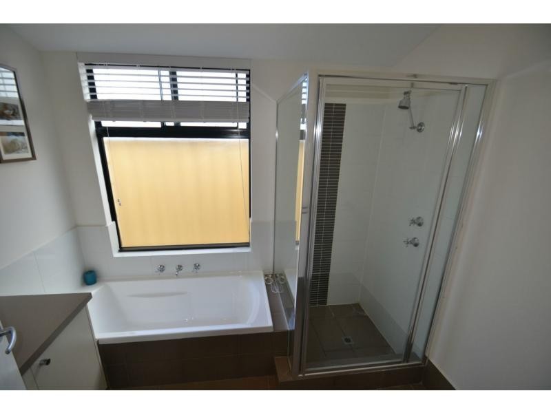 17 B Rosinski Circle, Tapping WA 6065
