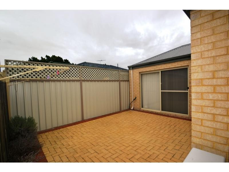 4/22 Watkins Loop, Tapping WA 6065