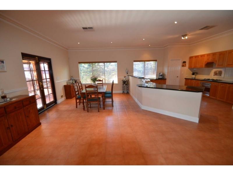 21 Newgain Crescent, Carramar WA 6031