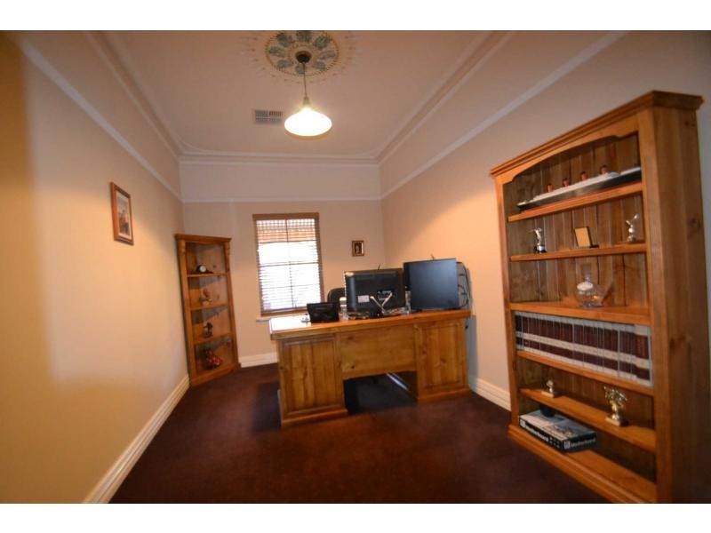 21 Newgain Crescent, Carramar WA 6031