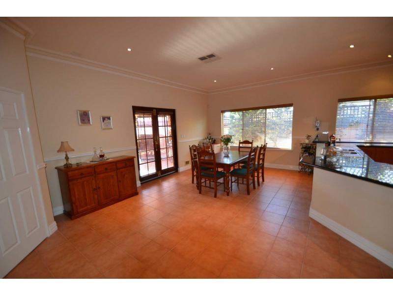 21 Newgain Crescent, Carramar WA 6031