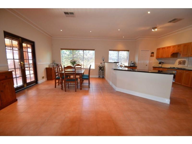 21 Newgain Crescent, Carramar WA 6031