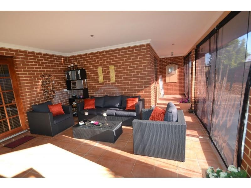 21 Newgain Crescent, Carramar WA 6031