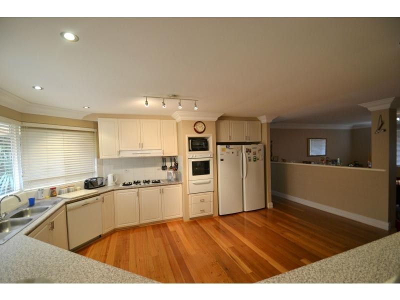 20 Voltaire Crescent, Ridgewood WA 6030