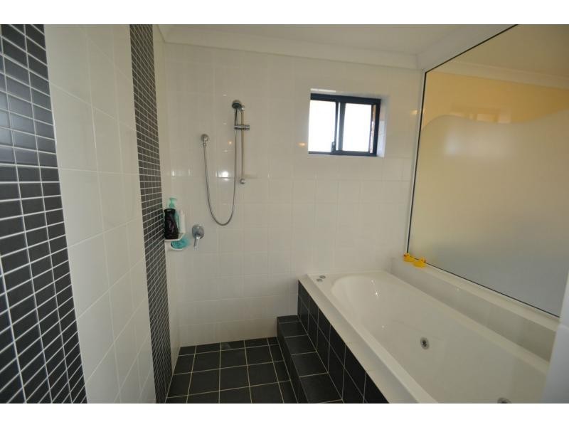 6 Dillwynia Bend, Banksia Grove WA 6031