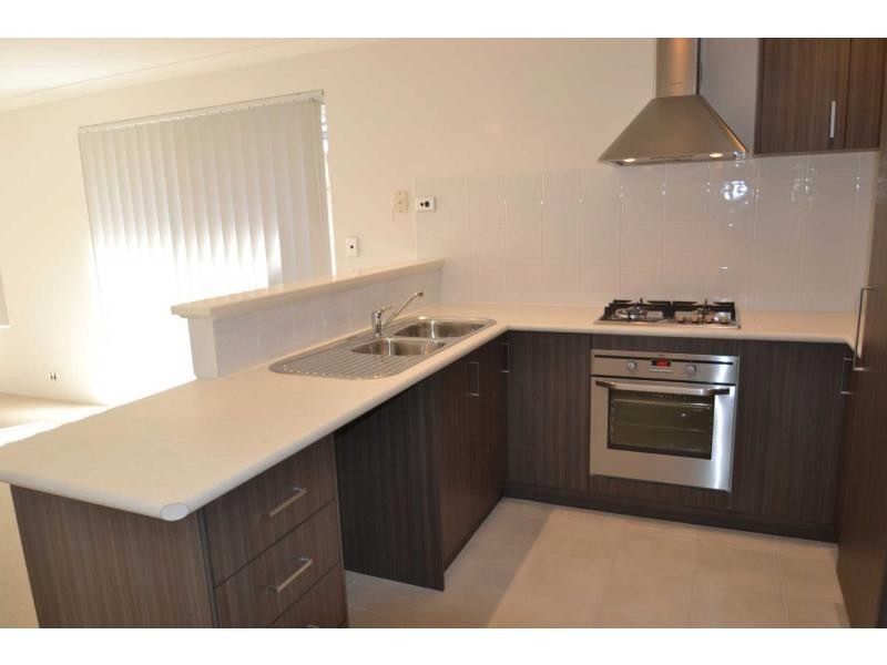 25/15 Crosthwait Circle, Tapping WA 6065