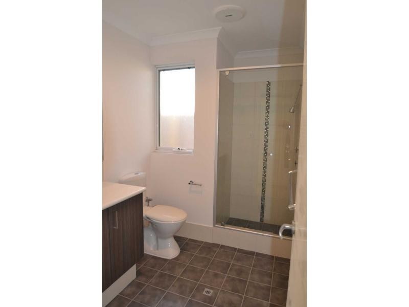 25/15 Crosthwait Circle, Tapping WA 6065