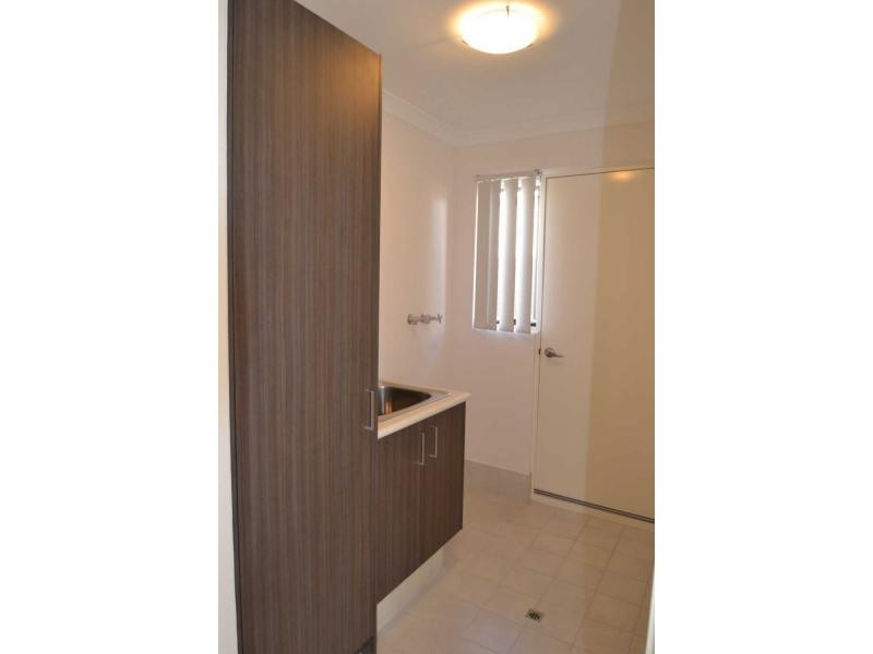 25/15 Crosthwait Circle, Tapping WA 6065