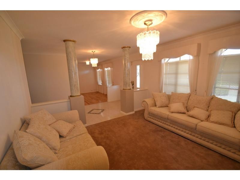 5 Selby Court, Mindarie WA 6030