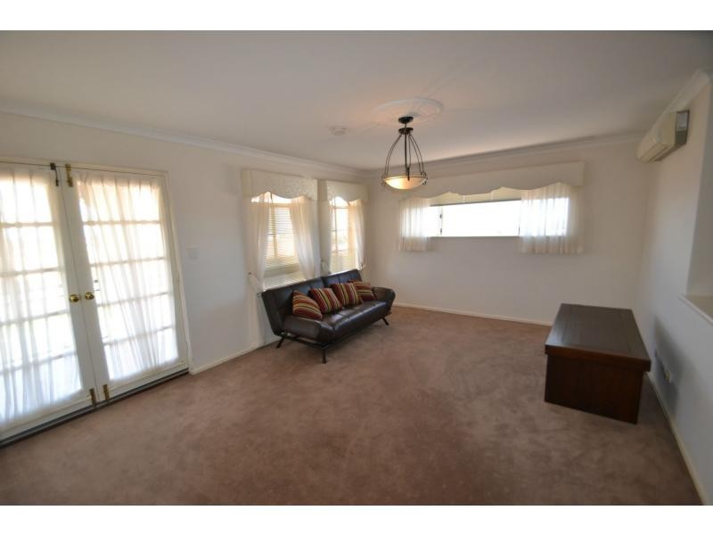 5 Selby Court, Mindarie WA 6030