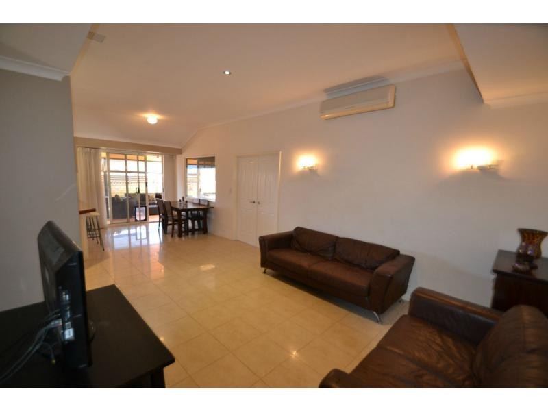 5 Selby Court, Mindarie WA 6030