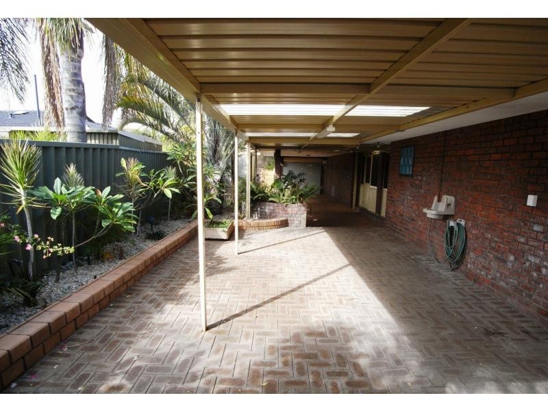 4 Beenong Street, Wanneroo WA 6065