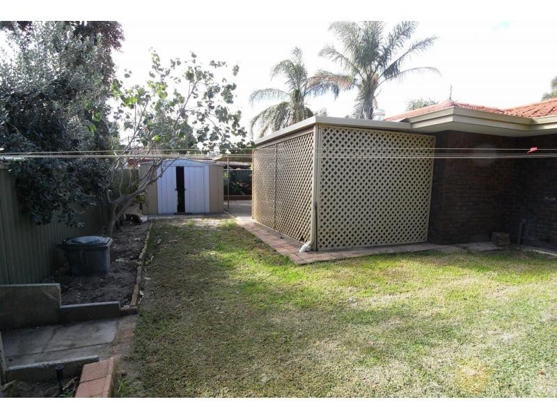 4 Beenong Street, Wanneroo WA 6065