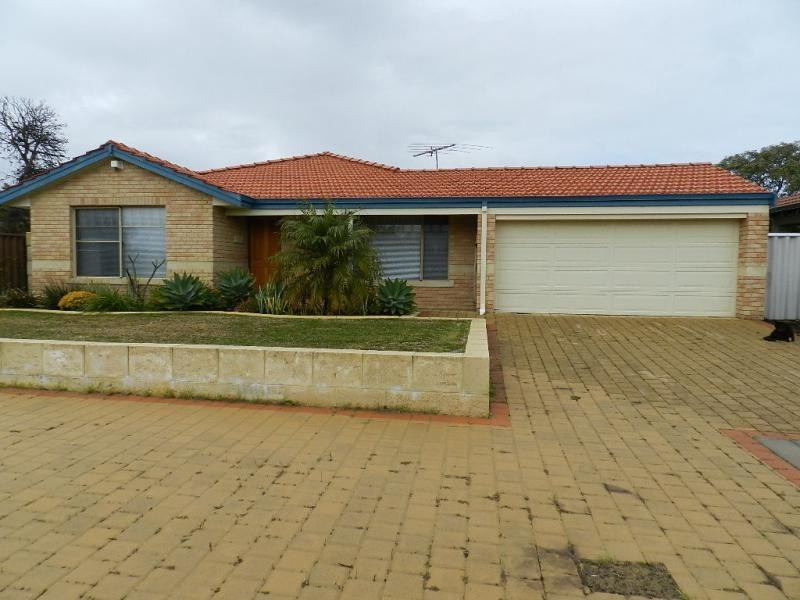 12 Gardiner Heights, Kinross WA 6028