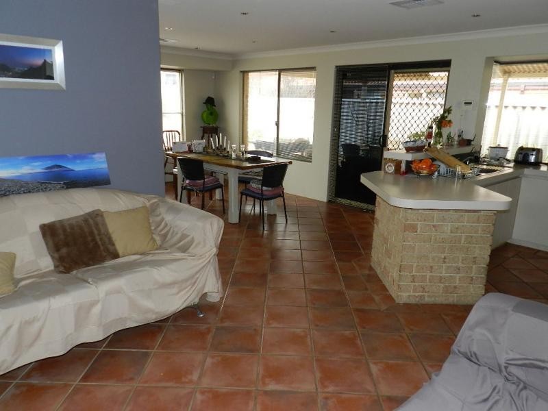 12 Gardiner Heights, Kinross WA 6028