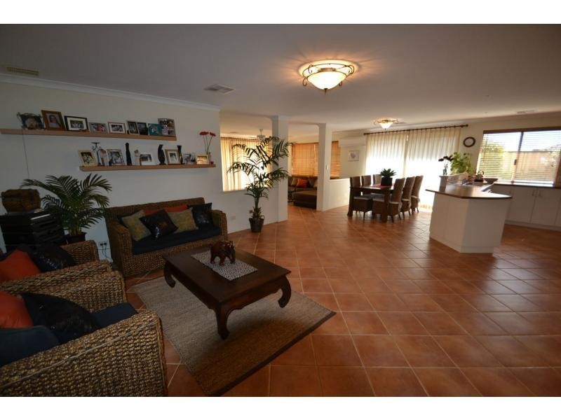 2 Siena Link, Ashby WA 6065