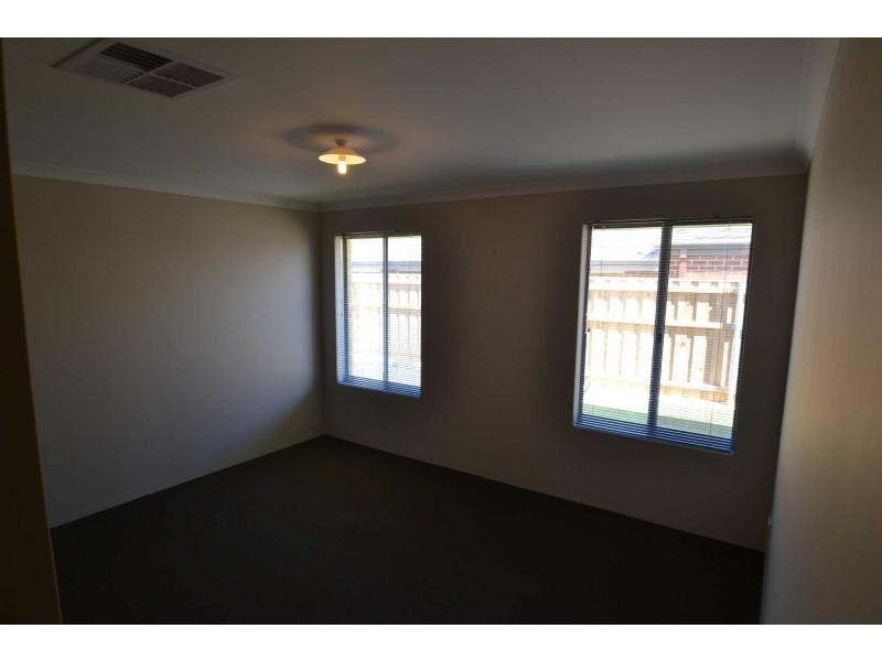 44 Zamia Rise, Yanchep WA 6035