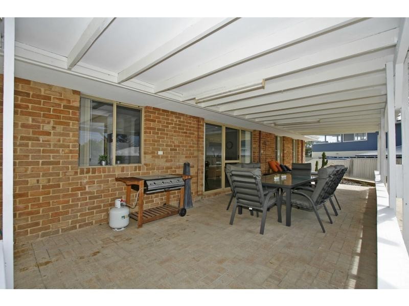 24 Rees Drive, Quinns Rocks WA 6030